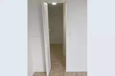 6995 NW 186th St #E403, Hialeah, FL 33015 - Photo 9