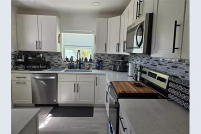 140 NW 18th St, Pompano Beach, FL 33060 - Photo 3