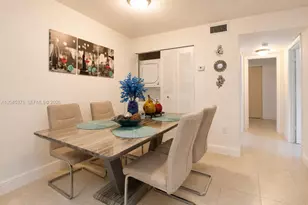 7090 NW 179th St, Hialeah, FL 33015 - Photo 7