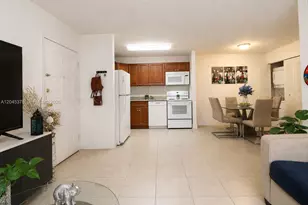 7090 NW 179th St, Hialeah, FL 33015 - Photo 3