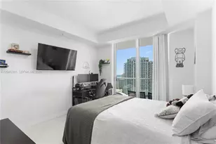 300 S Biscayne Blvd, Miami, FL 33131 - Photo 15