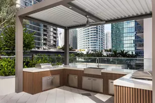 300 S Biscayne Blvd, Miami, FL 33131 - Photo 25