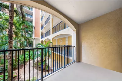 17150 N Bay Rd #2222, Sunny Isles Beach, FL 33160 - Photo 7