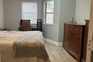 11331 SW 9th Ct, Pembroke Pines, FL 33025 - Photo 17