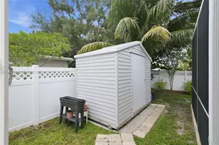 5190 SW 89th Ave, Cooper City, FL 33328 - Photo 11