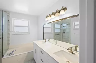 15835 NW 7th St, Pembroke Pines, FL 33028 - Photo 17