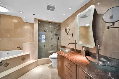 5225 Collins Ave #1117, Miami Beach, FL 33140 - Photo 13