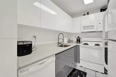 1101 SW 122nd Ave #205, Miami, FL 33184 - Photo 9