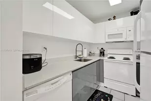 1101 SW 122nd Ave, Miami, FL 33184 - Photo 9