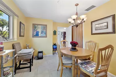 13776 Kendale Lakes Dr, Miami, FL 33183 - Photo 9