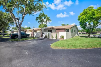 13776 Kendale Lakes Dr, Miami, FL 33183 - Photo 3