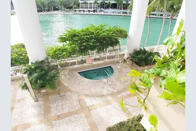 801 Brickell Key Blvd #2204, Miami, FL 33131 - Photo 7