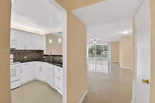 1710 NE 191st St, Miami, FL 33179 - Photo 5