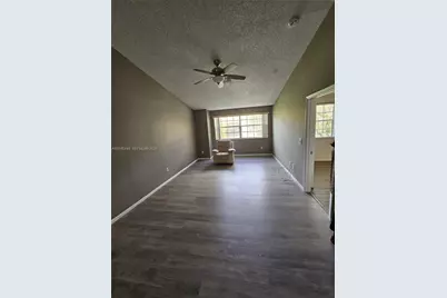 18306 NW 68th Ave #H, Hialeah, FL 33015 - Photo 15