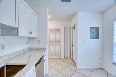 10829 NW 3rd Ct #B12L, Pembroke Pines, FL 33026 - Photo 15