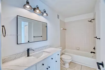 10829 NW 3rd Ct #B12L, Pembroke Pines, FL 33026 - Photo 21