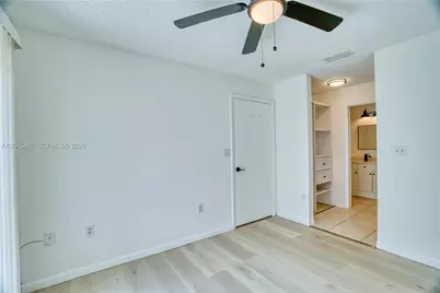 10829 NW 3rd Ct #B12L, Pembroke Pines, FL 33026 - Photo 19