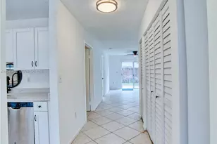 10829 NW 3rd Ct, Pembroke Pines, FL 33026 - Photo 7