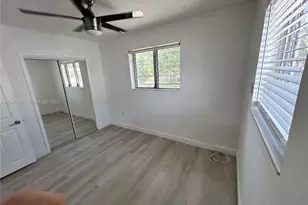 611 NE 171 St, North Miami Beach, FL 33162 - Photo 9