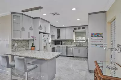 611 NE 171st St, North Miami Beach, FL 33162 - Photo 7