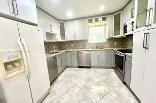 611 NE 171 St, North Miami Beach, FL 33162 - Photo 11