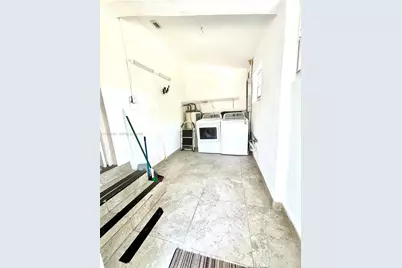 611 NE 171st St, North Miami Beach, FL 33162 - Photo 13