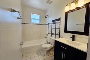 1627 NW 18th St, Miami, FL 33125 - Photo 11
