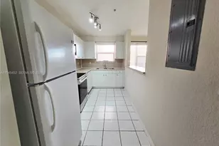 1627 NW 18th St, Miami, FL 33125 - Photo 3
