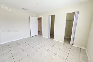 1627 NW 18th St, Miami, FL 33125 - Photo 7