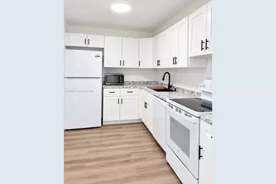 1750 James Ave #7K, Miami Beach, FL 33139 - Photo 1