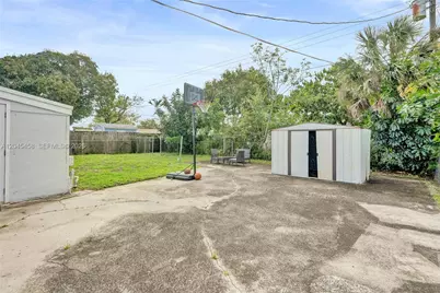 3320 NW 18th St, Lauderhill, FL 33311 - Photo 23