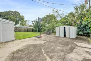 3320 NW 18th St, Lauderhill, FL 33311 - Photo 23