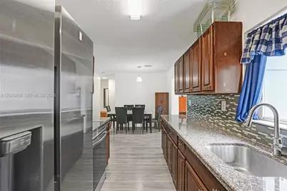 3320 NW 18th St, Lauderhill, FL 33311 - Photo 7