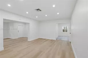 14325 NE 8th Ave, North Miami, FL 33161 - Photo 17