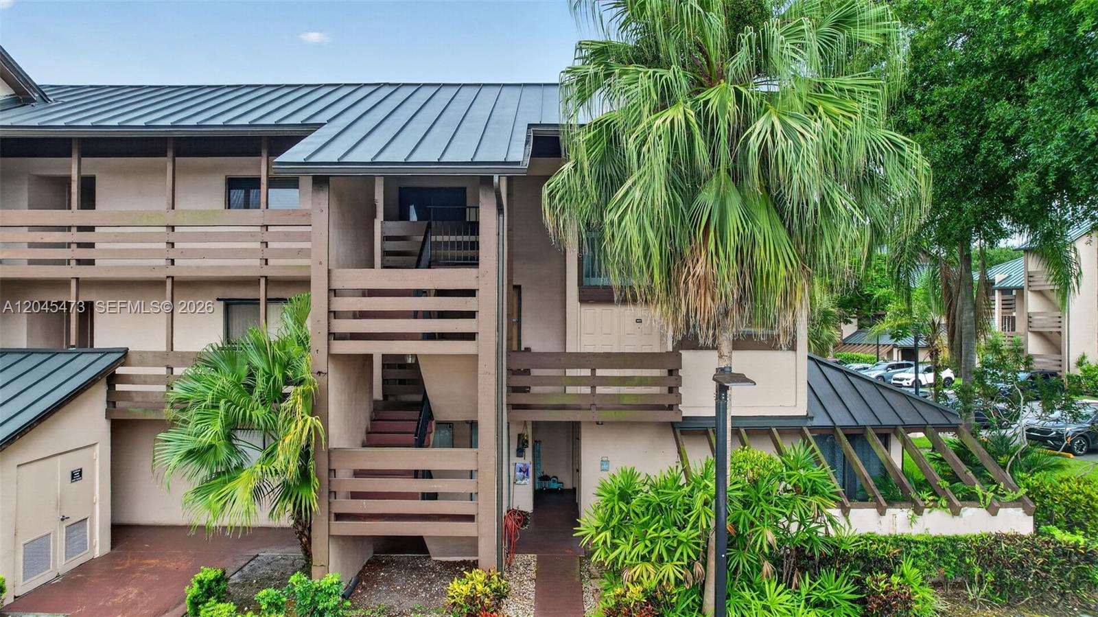 120 SW 96th Terrace #204 - 120 SW 96th Terrace #204, Plantation, FL 33324 Luxury Property | Jose Angel Pina