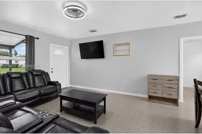 7331 Garfield St, Hollywood, FL 33024 - Photo 17