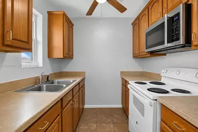 7331 Garfield St, Hollywood, FL 33024 - Photo 19