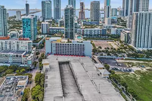 90 NE 32nd St, Miami, FL 33137 - Photo 71