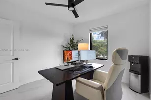 387 NW 17th St, Fort Lauderdale, FL 33311 - Photo 29
