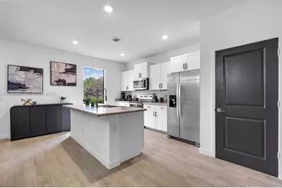 387 NW 17th St, Fort Lauderdale, FL 33311 - Photo 9