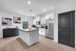 387 NW 17th St, Fort Lauderdale, FL 33311 - Photo 9