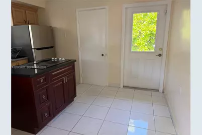 2862 SW 38 Ave #back, Miami, FL 33134 - Photo 11