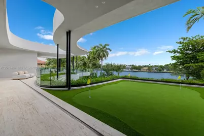 1015 S Southlake Dr, Hollywood, FL 33019 - Photo 19