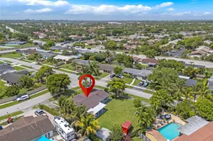 12061 SW 119th St, Miami, FL 33186 - Photo 19