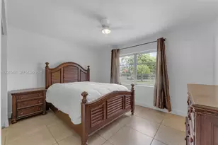 12061 SW 119th St, Miami, FL 33186 - Photo 11