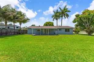 12061 SW 119th St, Miami, FL 33186 - Photo 3