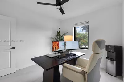 387 NW 17th St, Fort Lauderdale, FL 33311 - Photo 29