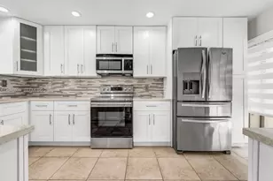 3926 Adra Ave, Doral, FL 33178 - Photo 3
