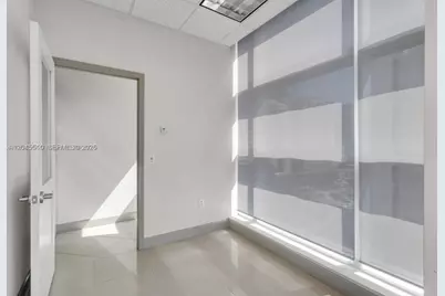 175 SW 7th St #1212, Miami, FL 33130 - Photo 19