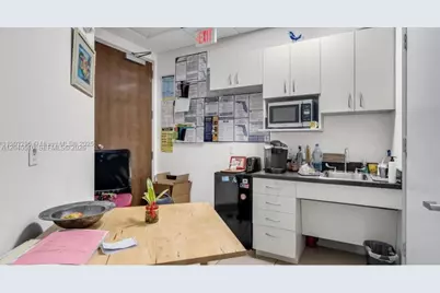 175 SW 7th St #1212, Miami, FL 33130 - Photo 13